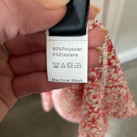 NWOT off the shoulder floral maxi - Picture 8 of 8